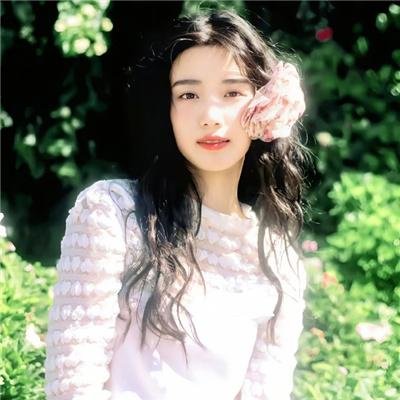 玛丽的白色连衣裙